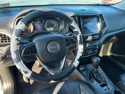 Used 2020 Jeep Cherokee Limited AWD/4WD image 13