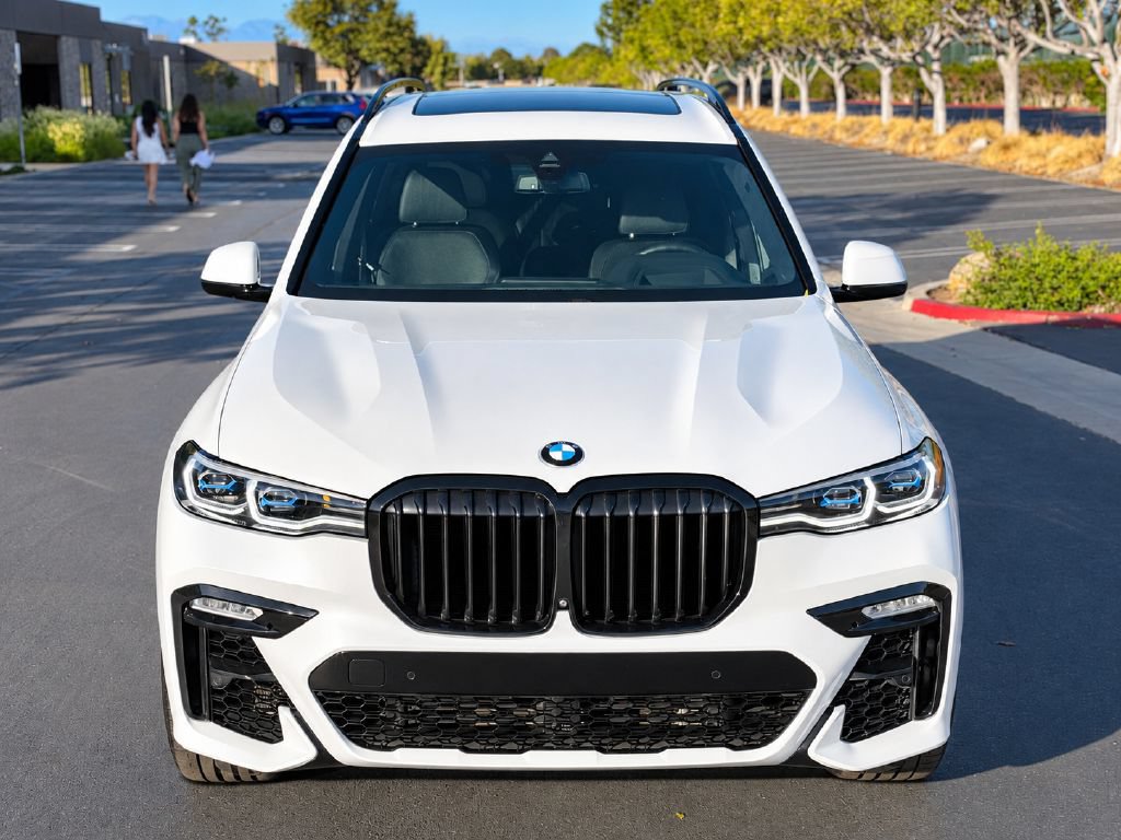 Used 2020 BMW X7 M50i w/ Executive Package AWD/4WD image 8