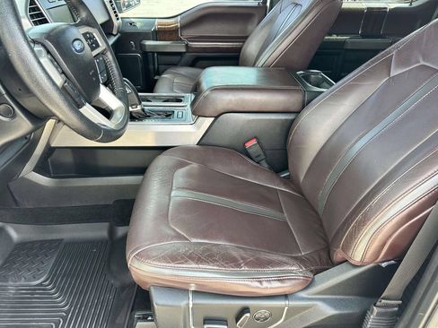 Used 2015 Ford F150 Platinum w/ Equipment Group 701A Luxury AWD/4WD image 19