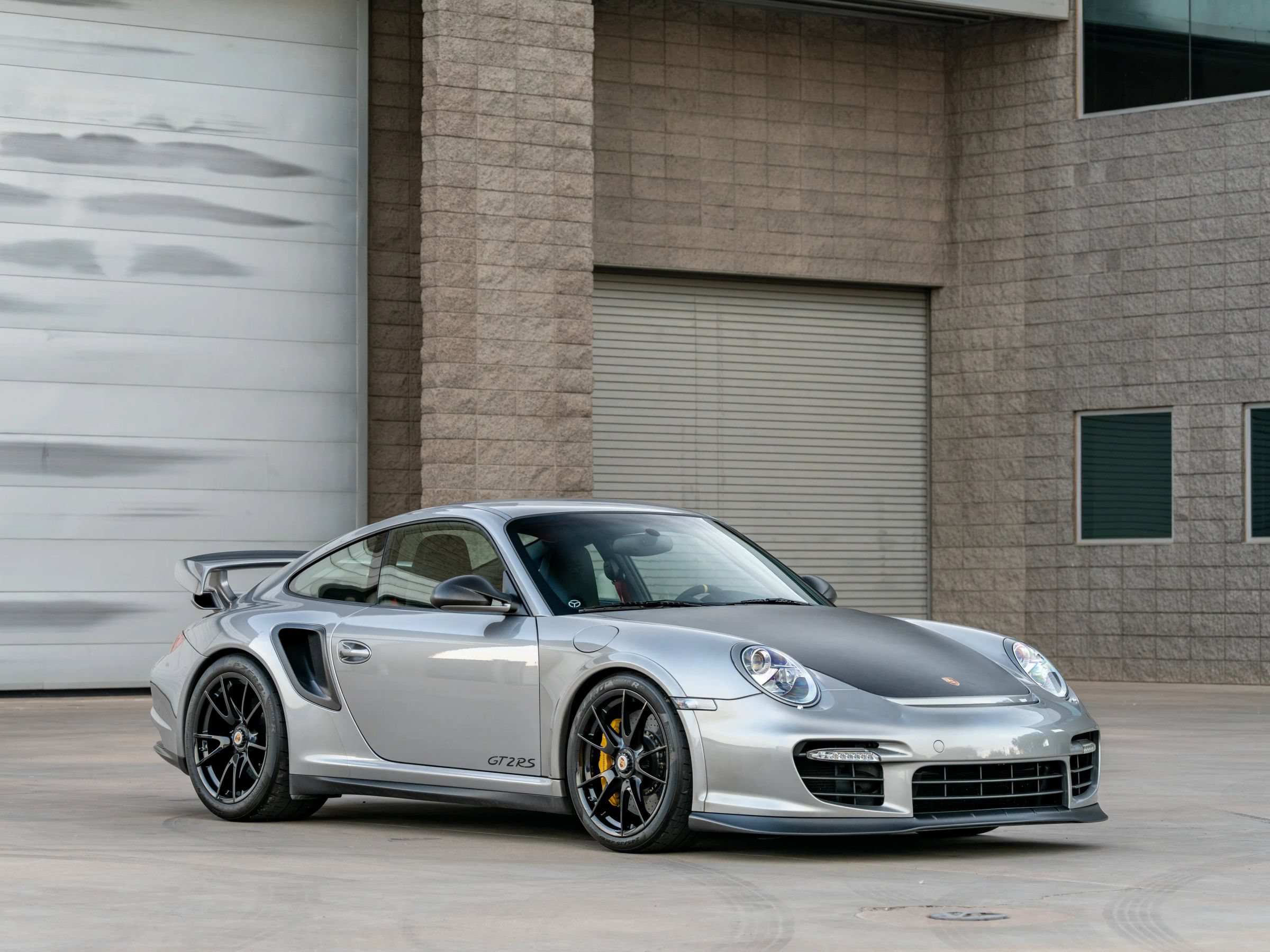 Used 2011 Porsche 911 GT2 RS RWD image 2