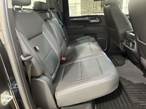 Used 2025 Chevrolet Silverado 2500 LTZ w/ LTZ Convenience Package image 26