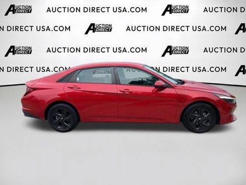 Used 2022 Hyundai Elantra SEL w/ Convenience Package FWD image 24