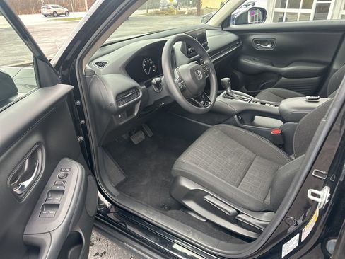 Used 2023 Honda HR-V LX image 12