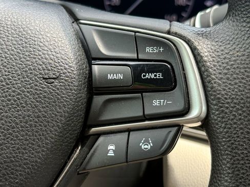 Used 2018 Honda Accord LX image 25