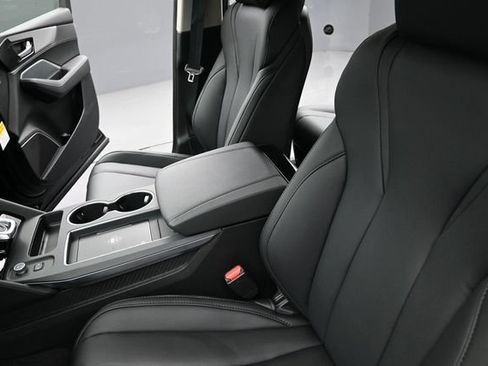 New 2026 Acura MDX SH-AWD image 13