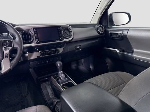 Certified 2022 Toyota Tacoma SR5 RWD image 24