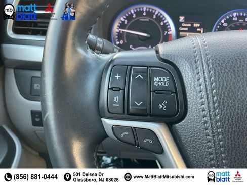 Used 2019 Toyota Highlander XLE image 12