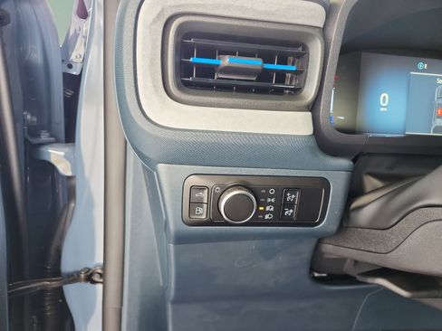 New 2026 Ford Maverick XLT w/ XLT Luxury Package FWD image 12