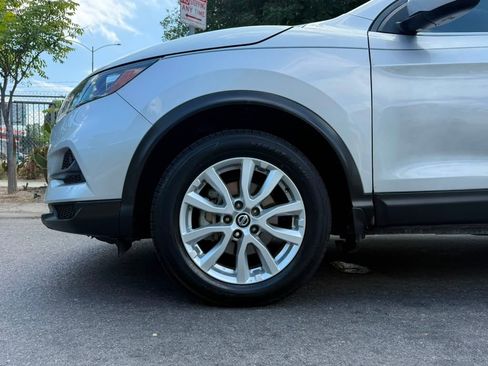 Used 2022 Nissan Rogue Sport S FWD image 4