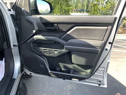 Used 2024 Toyota Tacoma SR5 w/ SR5 Upgrade Package image 13