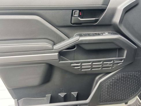 Used 2024 Toyota Tacoma SR5 image 15