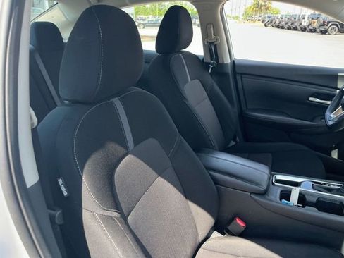 Used 2024 Nissan Sentra SV FWD image 35