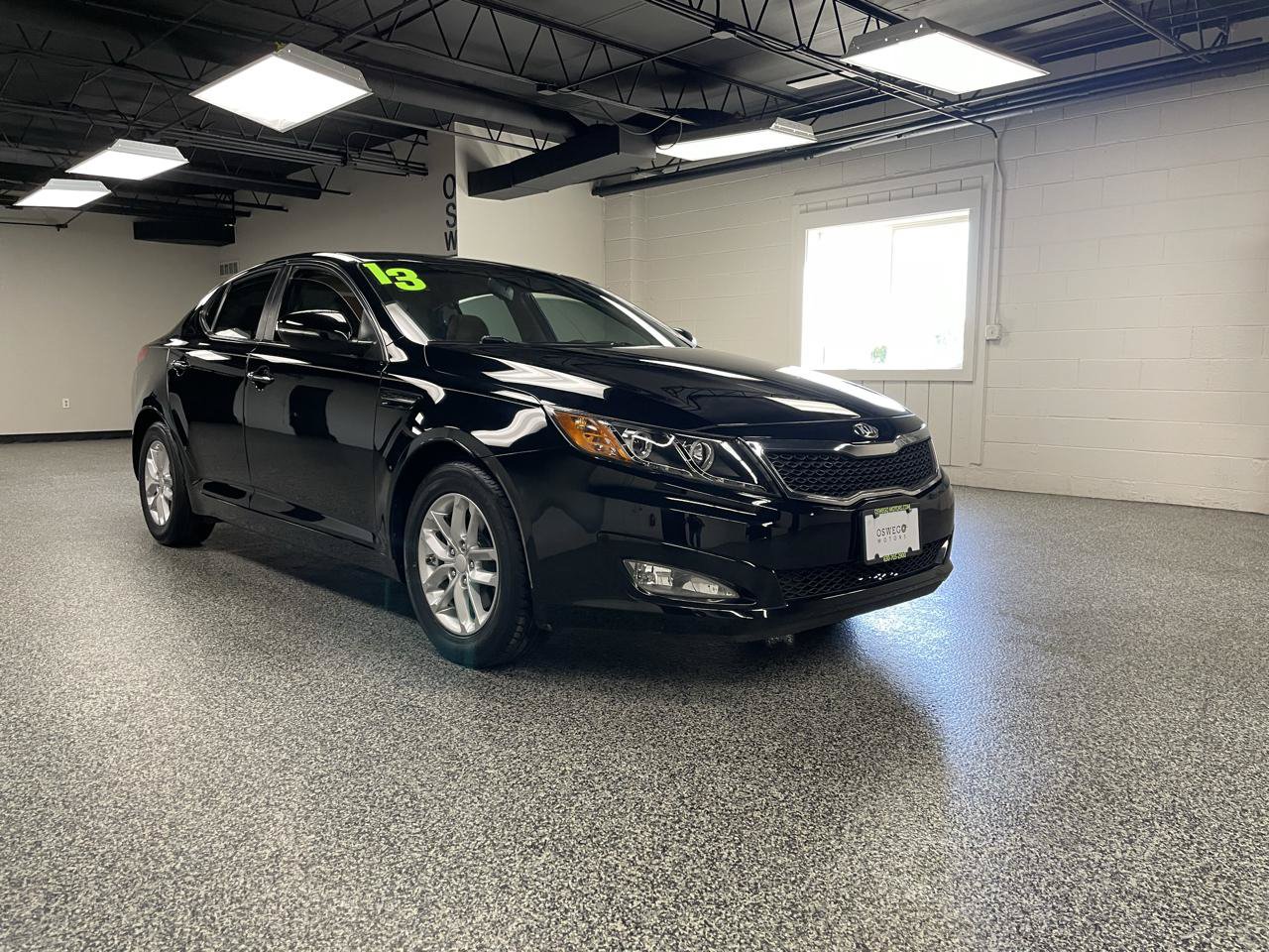 Used 2013 Kia Optima LX FWD image 2