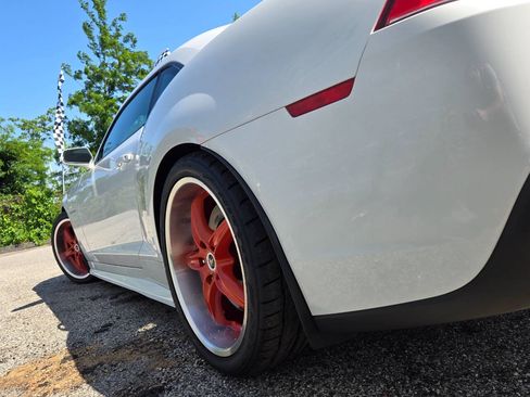 Used 2014 Chevrolet Camaro SS w/ RS Package RWD image 3