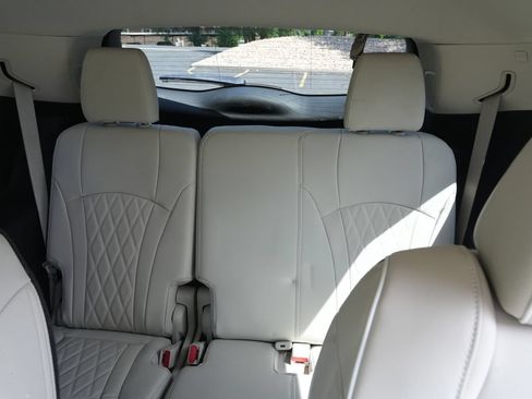 Used 2023 Buick Enclave Avenir w/ Avenir Technology Package AWD/4WD image 21