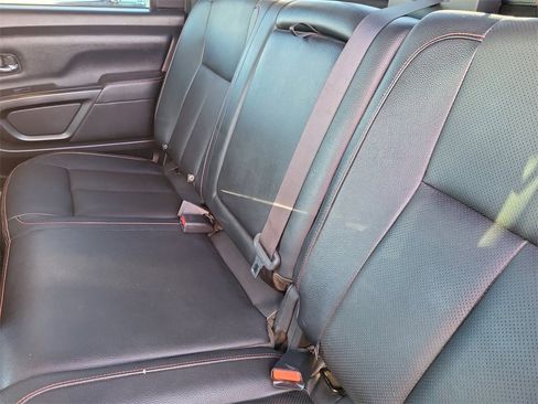 Used 2021 Nissan Titan PRO-4X w/ Pro-4x Convenience Package image 12