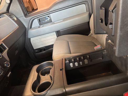 Used 2013 Ford F150 XLT w/ Luxury Equipment Group image 4