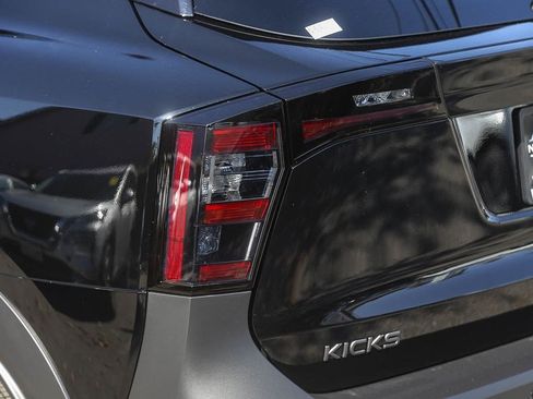 Used 2026 Nissan Kicks SV image 9