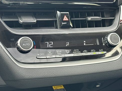 Used 2024 Toyota Corolla LE w/ LE Premium Package image 19