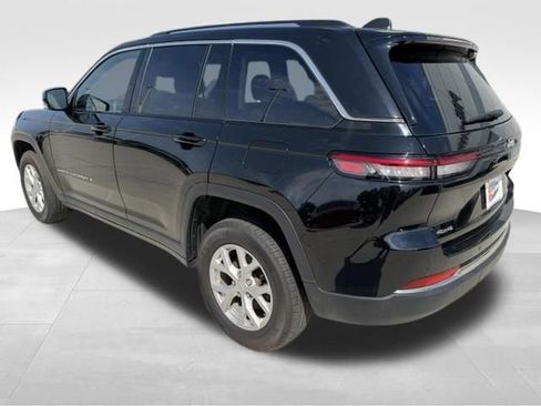 Used 2023 Jeep Grand Cherokee Limited AWD/4WD image 3