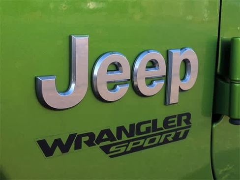 Used 2019 Jeep Wrangler Sport image 12