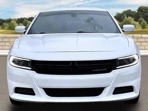 Used 2022 Dodge Charger SXT RWD image 3