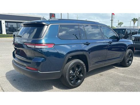 New 2026 Jeep Grand Cherokee L Limited w/ Limited Altitude Package RWD image 6