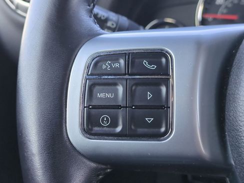 Used 2016 Jeep Wrangler Unlimited Rubicon image 28