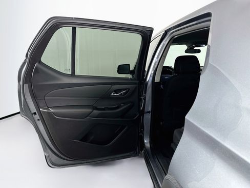 Used 2020 Chevrolet Traverse LS FWD image 24