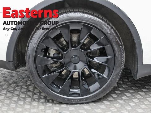 Used 2020 Tesla Model Y Performance image 29
