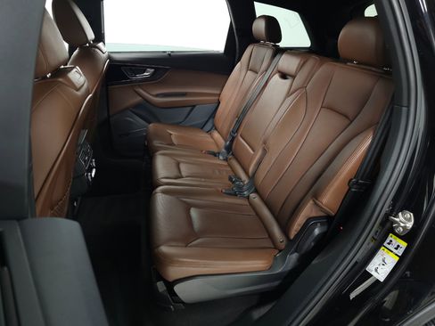 Used 2018 Audi Q7 3.0T Prestige w/ Prestige Package image 15