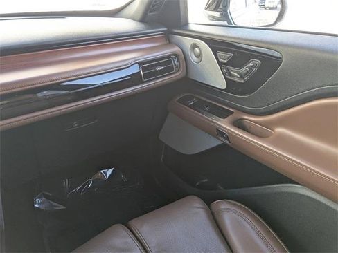 Used 2021 Lincoln Aviator Reserve w/ Equipment Group 201A image 21