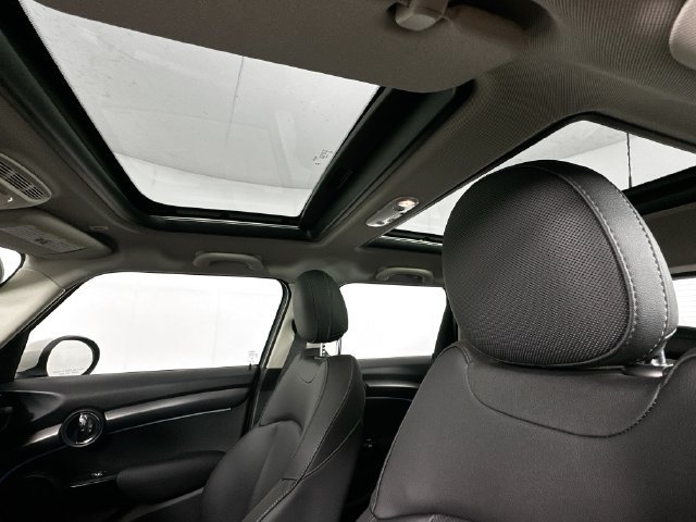 Used 2024 MINI Cooper S FWD image 19