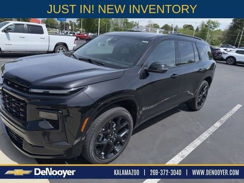 Used 2024 Chevrolet Traverse RS w/ LPO, Floor Liner Package AWD/4WD image 1