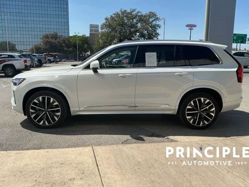 Certified 2025 Volvo XC90 B6 Plus image 6