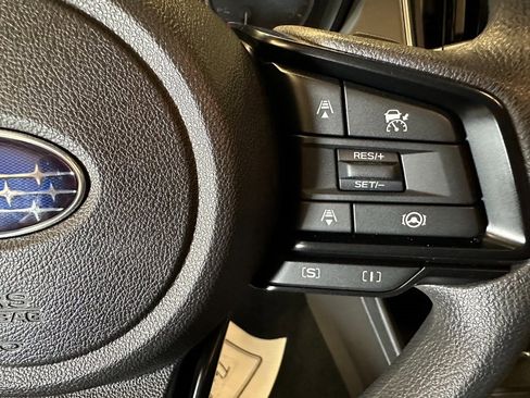 Used 2024 Subaru Crosstrek 2.0i Premium w/ Crosstrek Mirror Package image 11