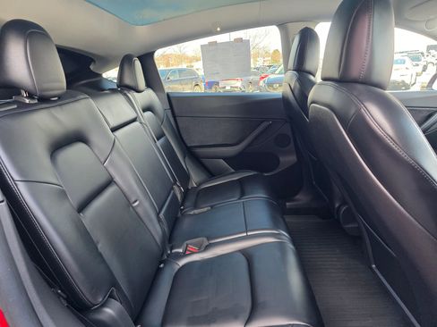 Used 2021 Tesla Model Y Long Range image 7