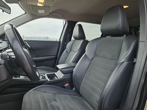 Used 2024 Mitsubishi Outlander SE image 13