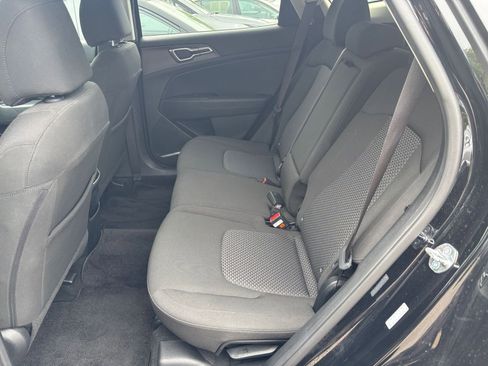 Used 2025 Kia Sportage LX FWD image 24