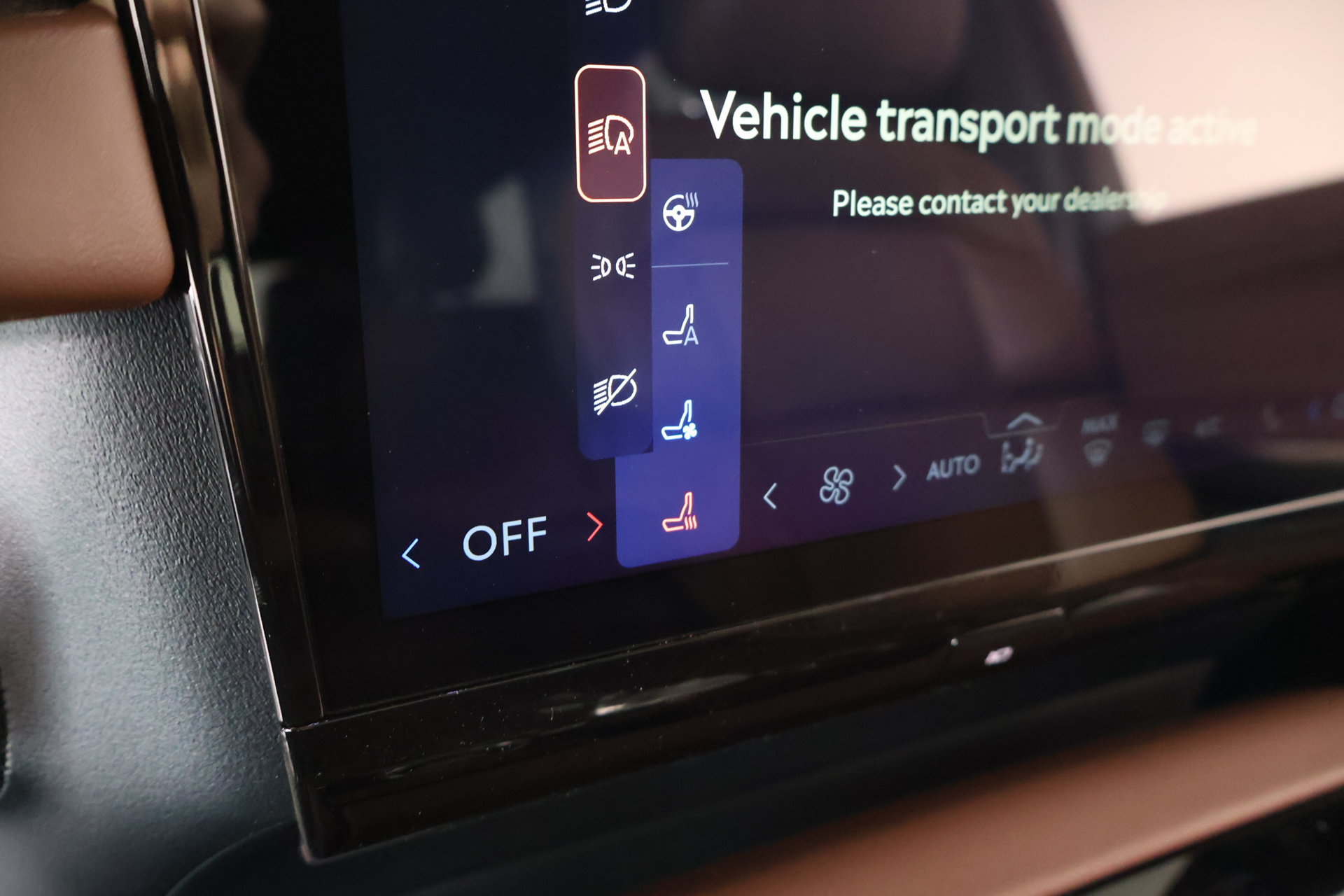 New 2026 Lincoln Navigator L Reserve AWD/4WD image 8