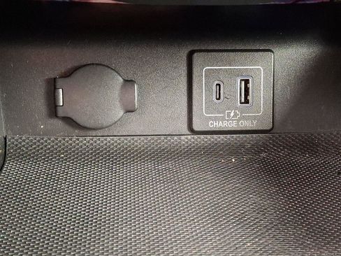 Used 2020 Nissan Pathfinder S image 26