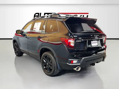 Used 2025 Honda Passport Black Edition image 5