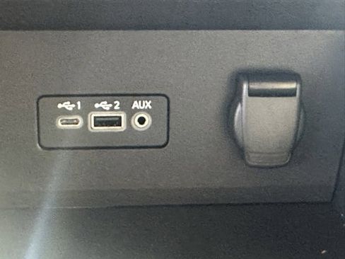 Used 2022 Nissan Sentra SV w/ SV Premium Package image 33