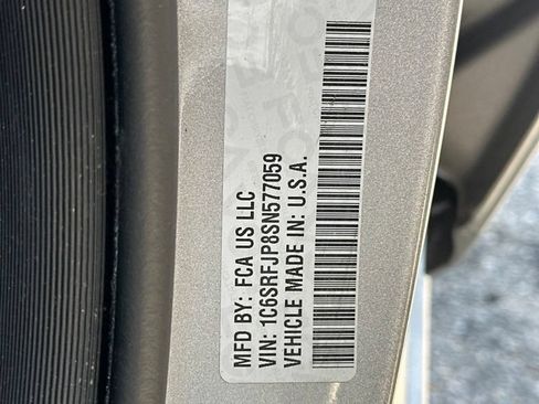 Used 2025 RAM 1500 Laramie AWD/4WD image 38