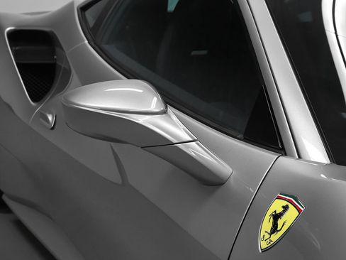 Certified 2018 Ferrari 488 GTB RWD image 8