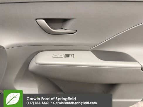 Used 2025 Hyundai Kona SEL image 12