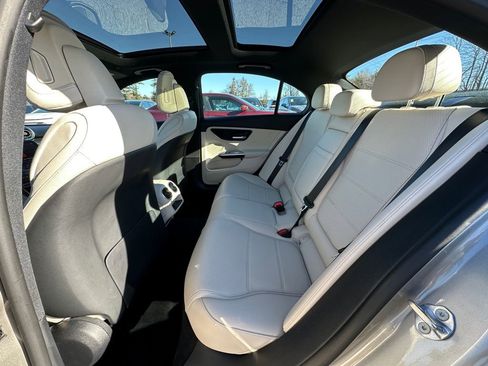 Used 2023 Mercedes-Benz C 300 4MATIC Sedan image 23