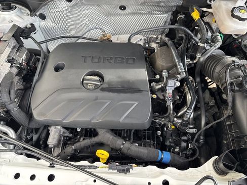 Used 2025 Buick Encore GX Preferred image 6