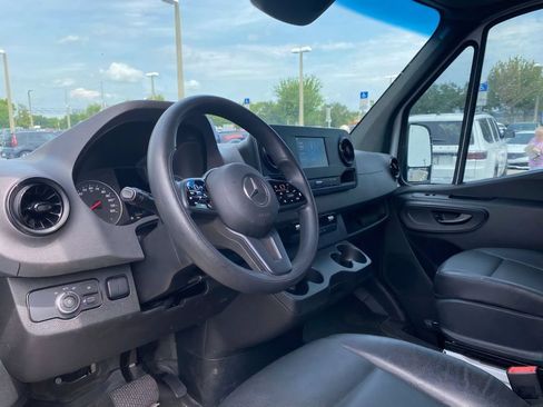 Used 2024 Mercedes-Benz Sprinter 2500 image 13