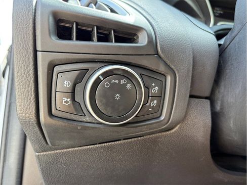 Used 2015 Ford Focus Titanium image 30